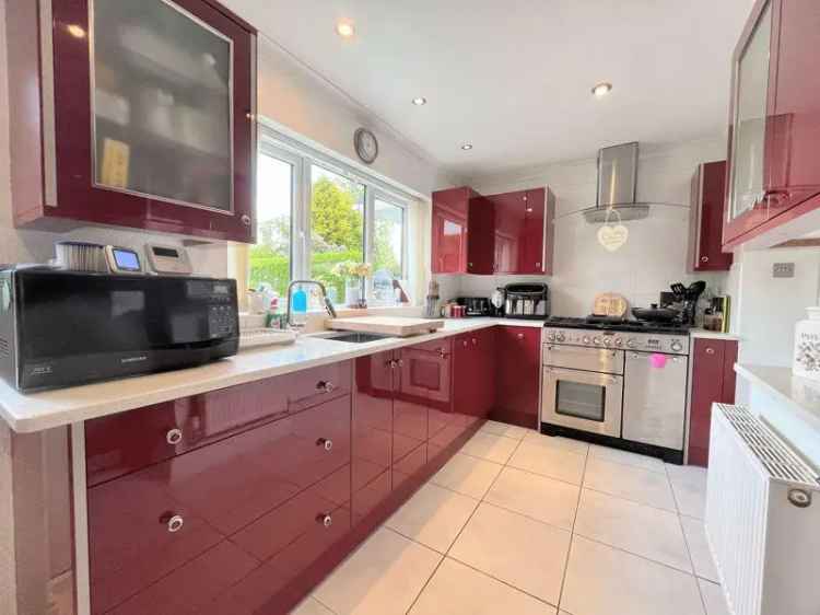 5 Bedroom Semi-Detached House for Sale