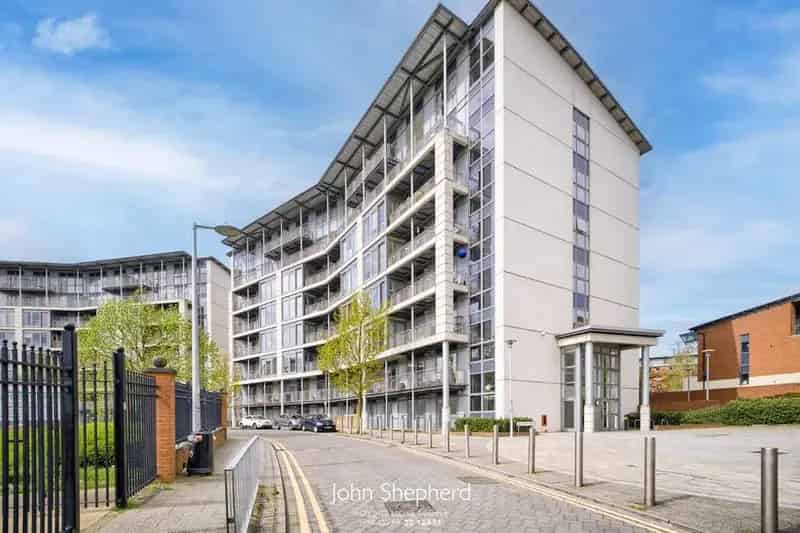1 Bedroom Furnished Apartment to Rent - Park Central Complex