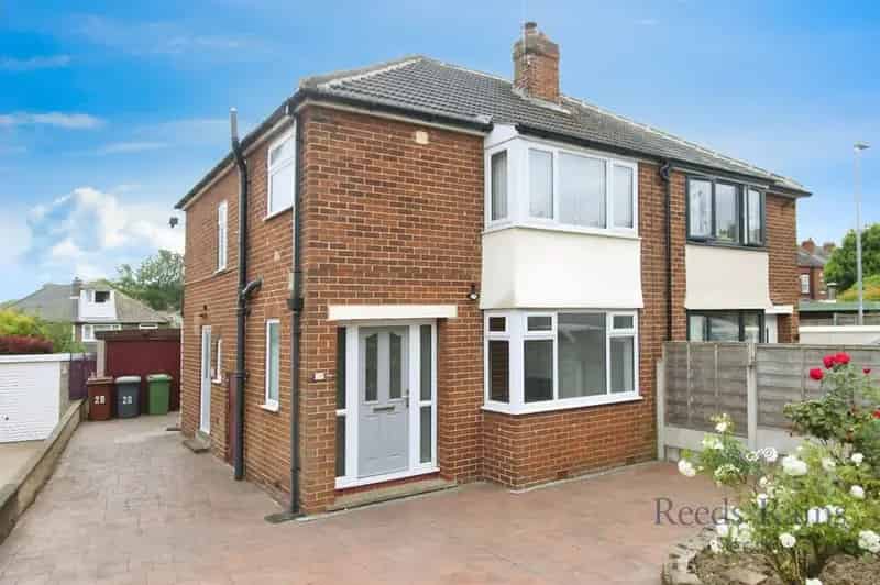 3 Bedroom Semi Detached House Woodlesford West Yorkshire