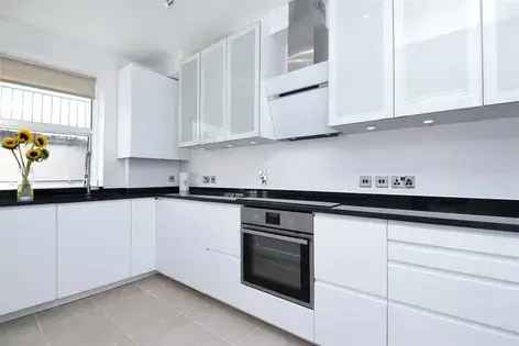 3 Bedroom Flat 89m2 London Roof Terrace Parking
