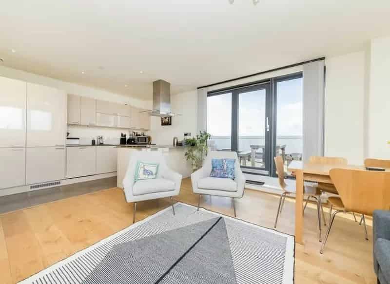 Sky Apartments Penthouse 2 Beds 2 Baths Roof Terrace