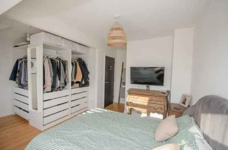 3 Bed House for Sale Near Page Park