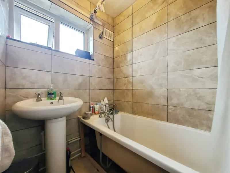 3 Bedroom Mid Terrace House for Sale London E16