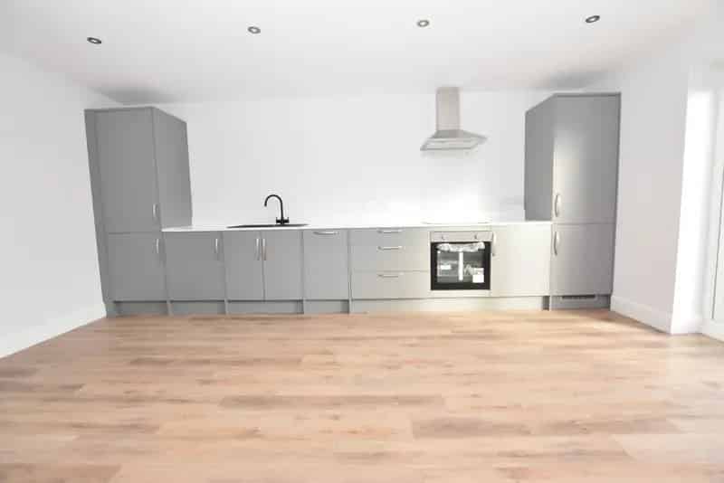3 Bedroom Detached House To Let
