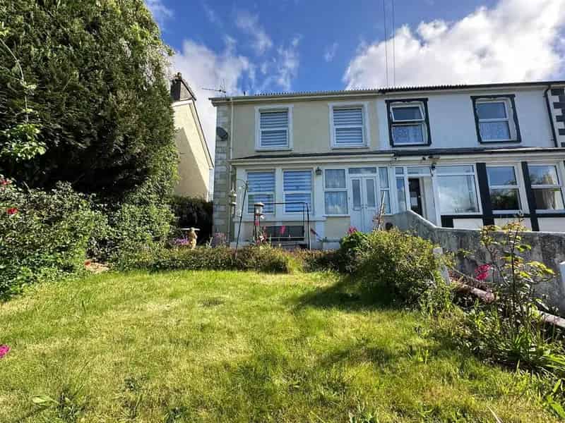 3 Bedroom Semi-Detached House for Sale - No Chain