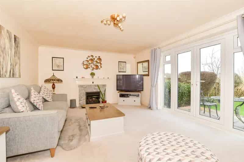 4 bedroom chalet for sale