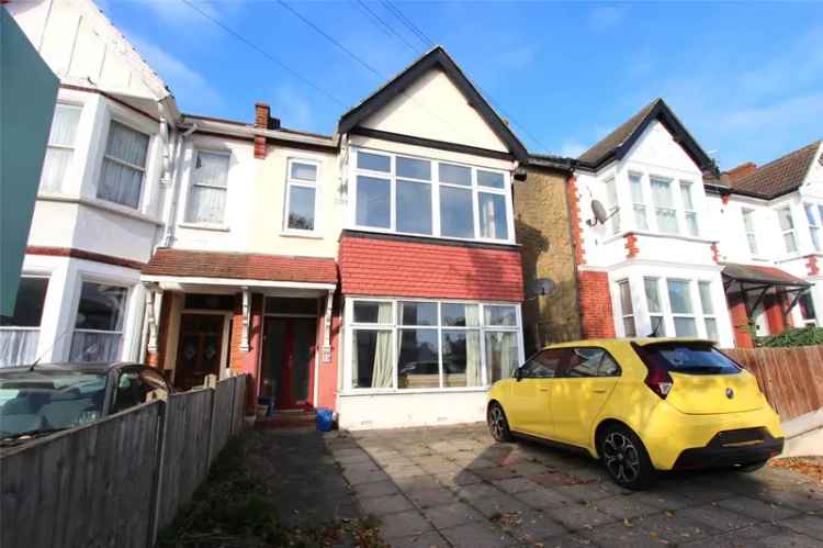 2 bedroom flat/apartment in Leigh-on-Sea