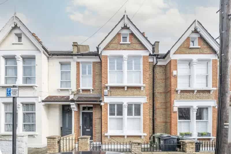 5 Bedroom Terraced House To Rent Family Home