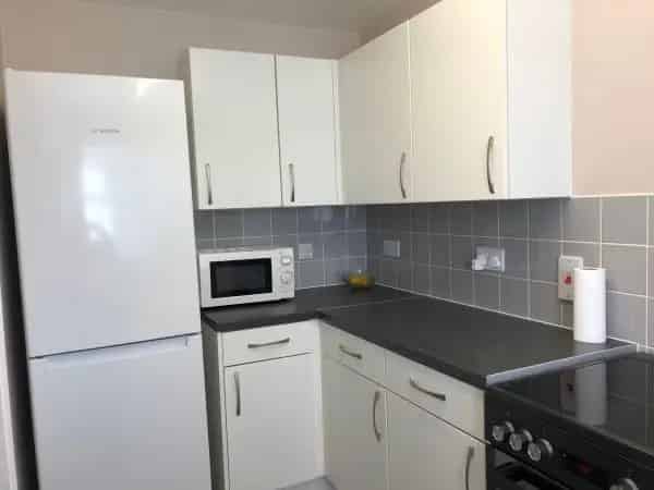 2 Bed Terraced House Near Beach Schools Shops