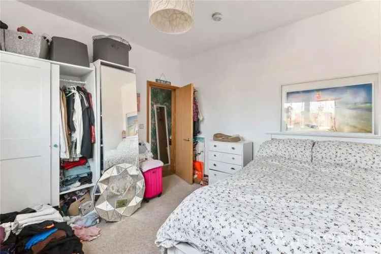 2 bed flat for sale