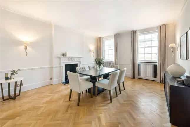 Flat for Sale in Eaton Place London SW1X