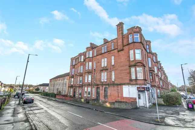 Flat for Sale in Glasgow G32 - Traditional Red Sandstone Property