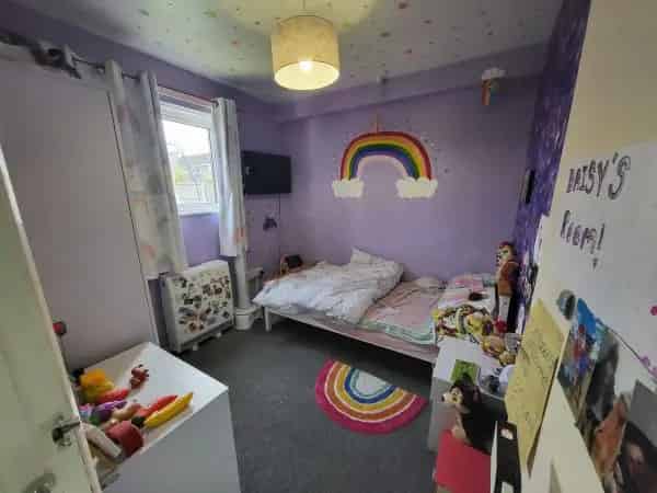 Spacious 2-Bed Maisonette with Garden and Parking Ludgershall