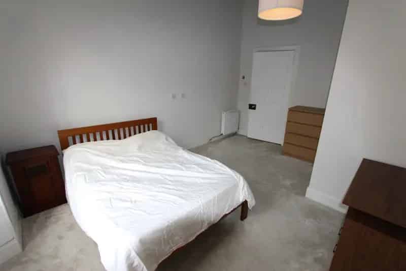 3 Bedroom Flat House to Rent