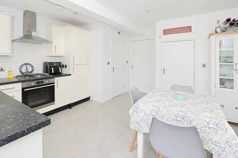 Beautifully Presented End Terraced House Coleshill Birmingham