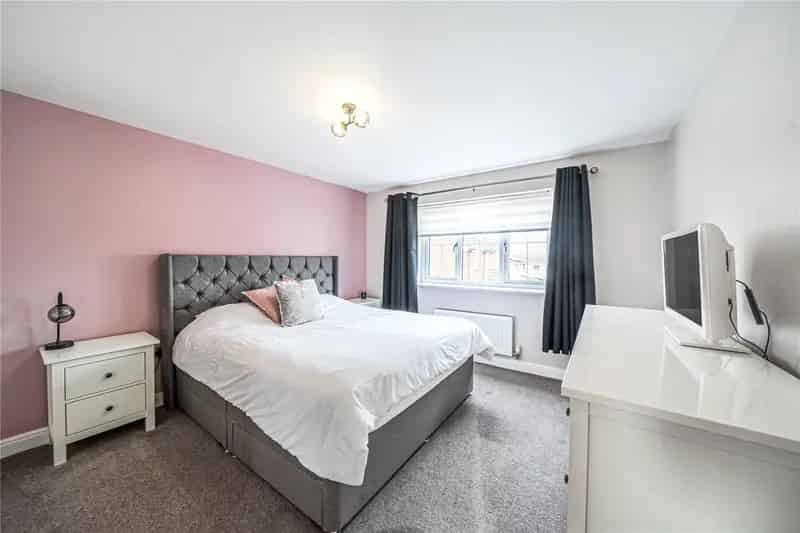 Four-Bed Detached House in Carlton