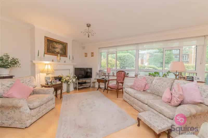 2 Bedroom Flat House to Rent Windsor
