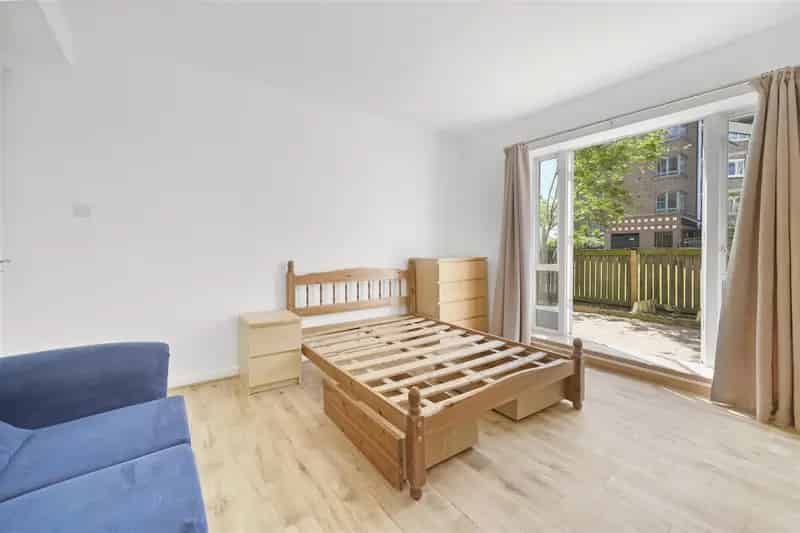 4 Bedroom Flat House to Rent Near Bethnal Green