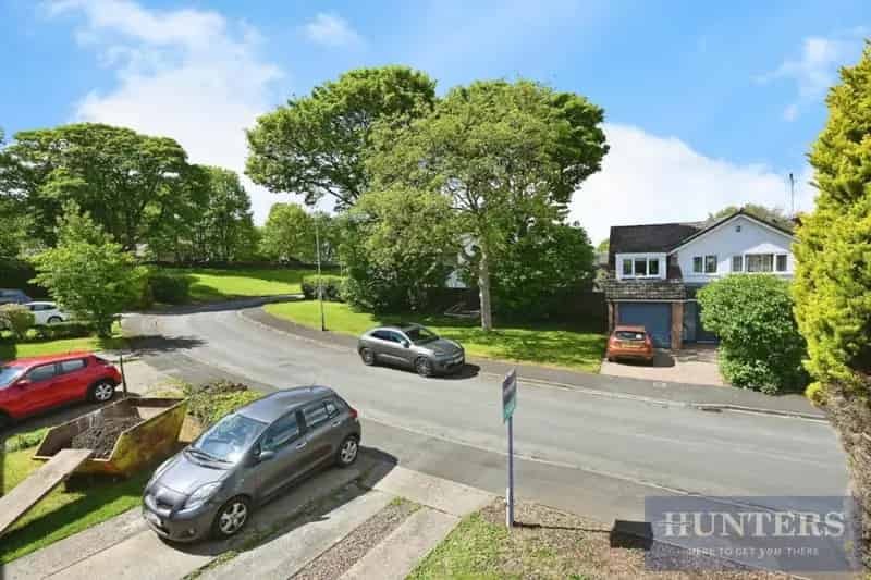 3 Bed Family Home for Sale Landscaped Gardens Potential to Extend