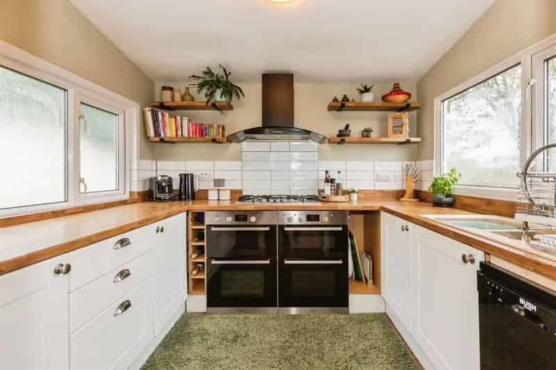4 Bedroom House Pontarddulais Near Amenities and M4