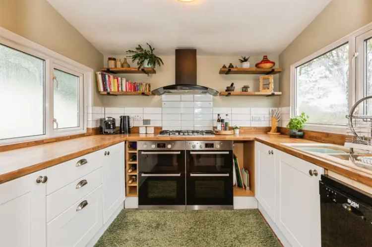 4 Bedroom House Pontarddulais Near Amenities and M4