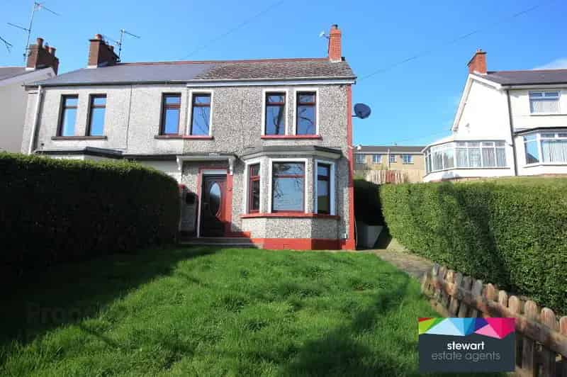 Charming 3-Bed Semi-Detached Home in Dromore