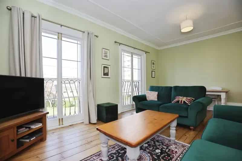 Grade II Listed Duplex Apartment Two Double Bedrooms South Leamington Spa