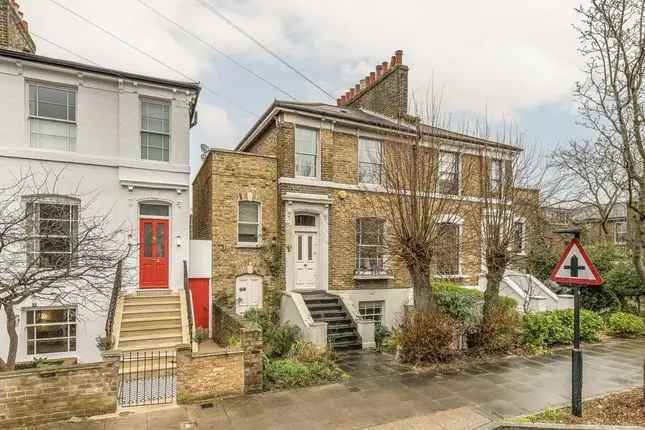 Four Bedroom Detached House London E8 Middleton Road