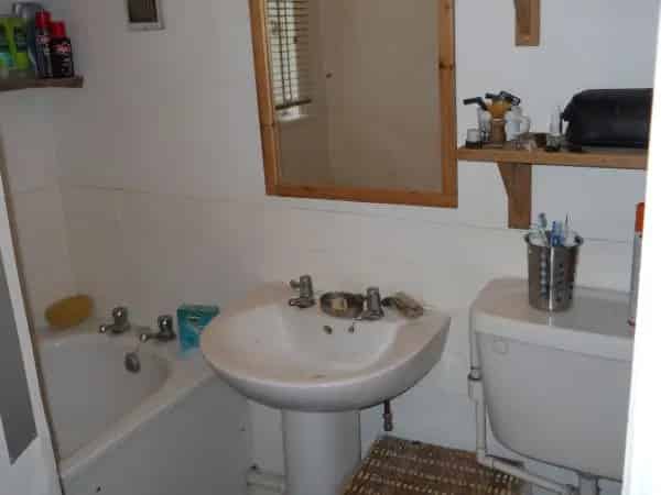 Spacious Ground Floor Garden Flat Near Lea Valley Parks