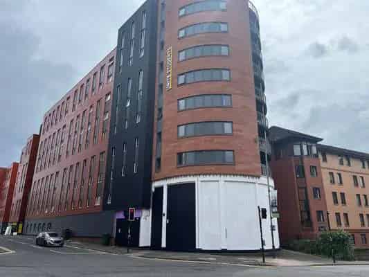 4400 sq ft Ground Floor Commercial Unit for Sale