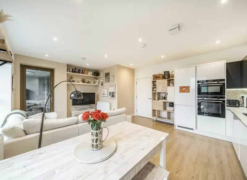 Flat For Sale , Streatham Road, London, England