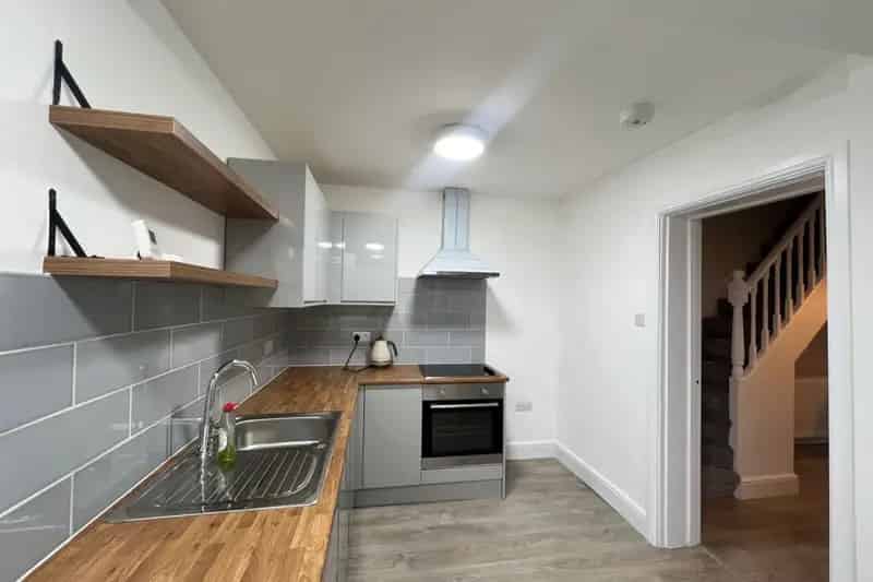 2 Bedroom House in Hoddesdon - Zero Deposit Available