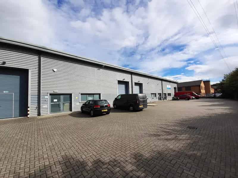 Modern Industrial Warehouse Unit To Let