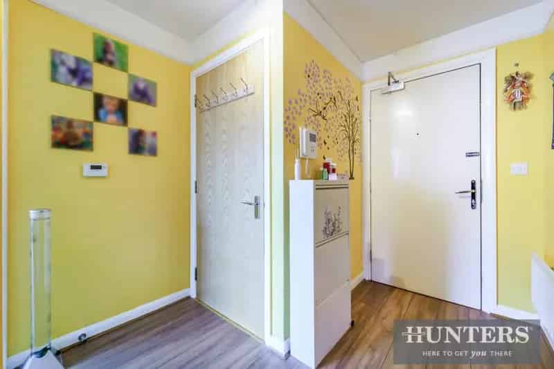 1 Bedroom Flat for Sale in Brentford Great West Quarter