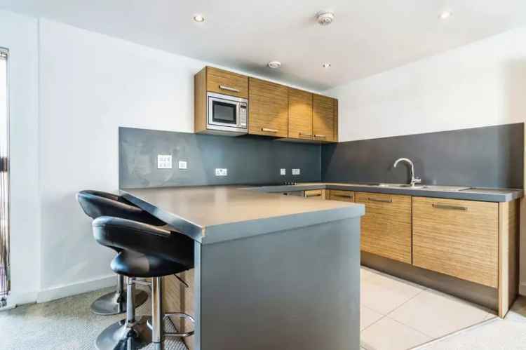 2 Bed Furnished Apartment Green Quarter Manchester City Centre Parking Available Now