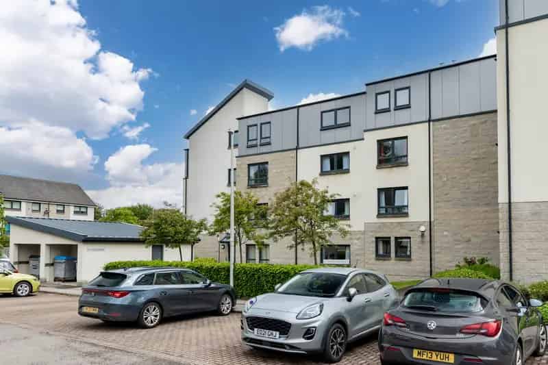 Spacious 3-Bed Executive Apartment in Hilton Campus Aberdeen