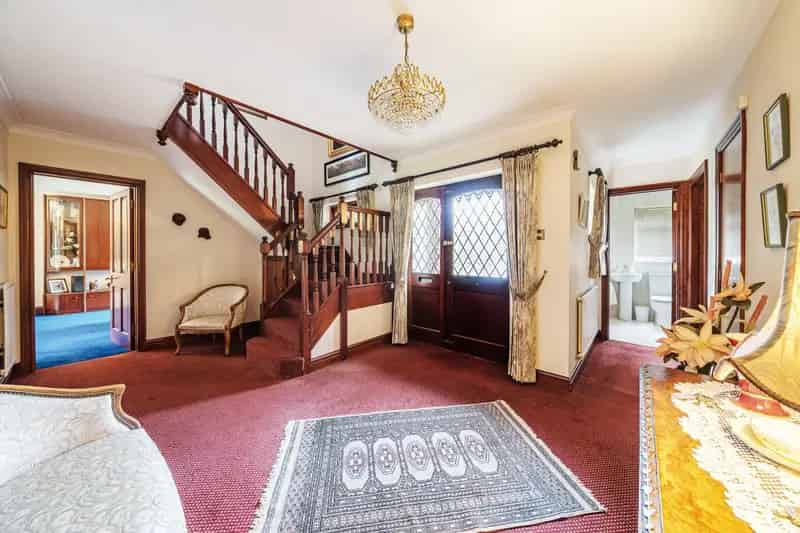 Five Bedroom Detached House for Sale Kingswood