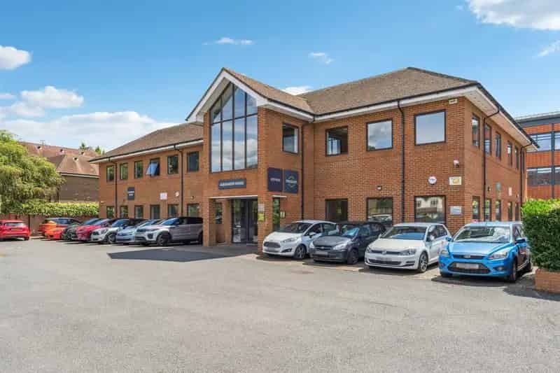 Commercial property For Rent , Guildford, England