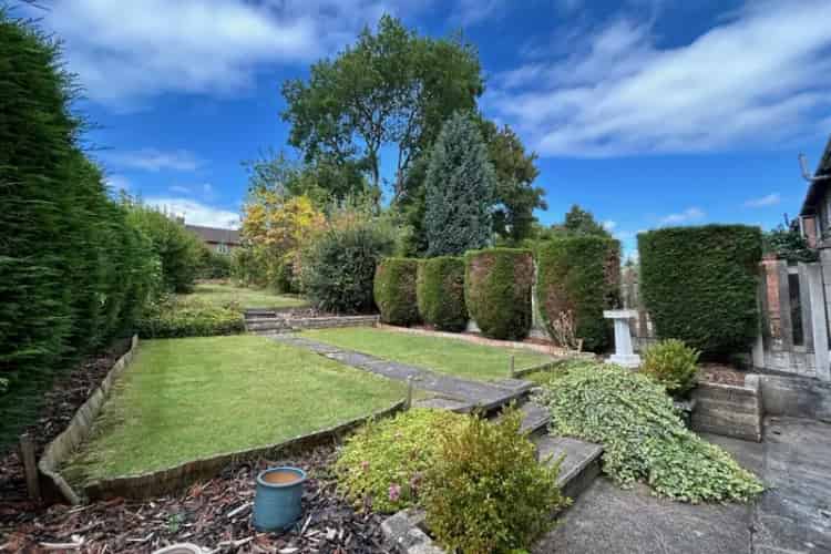 2 Bed End Terrace House Fully Furnished Available Now