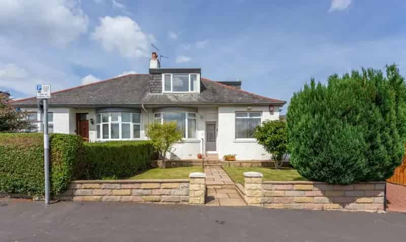 3 Bedroom Semi Detached Bungalow For Sale