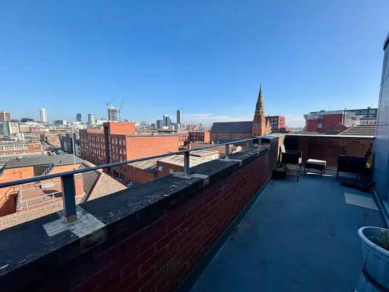 2 Bedroom Flat to Rent