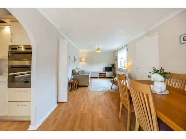1 Bedroom Bungalow for Sale in Newton Mearns