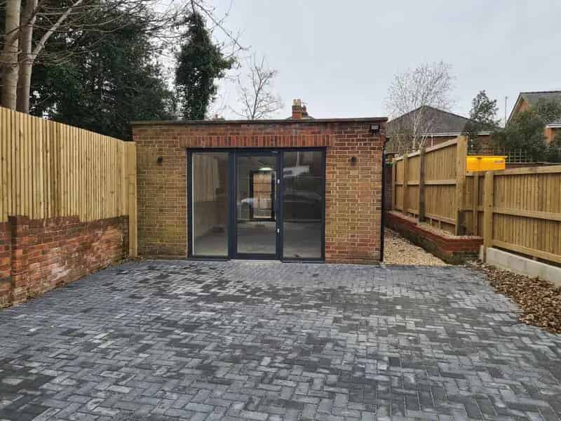 Class E Unit Available: Office Showroom Light Industrial Space
