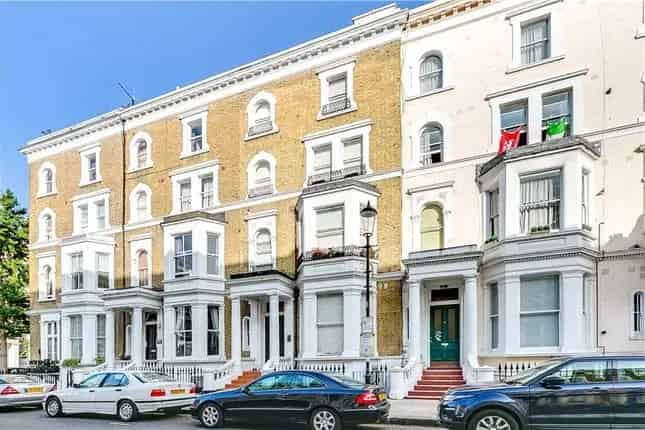 10-Unit Earls Court Apartment Building - 5.8% Yield