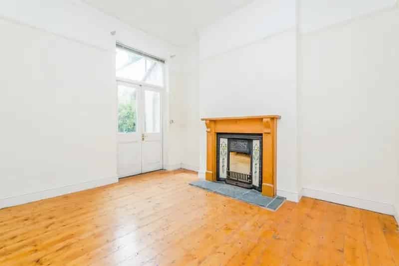 Three Bedroom Period Home Pontcanna South Facing Garden