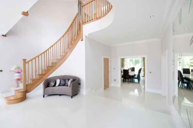 6 Bedroom Detached House Ascot - Luxury Home Near Ascot Racecourse