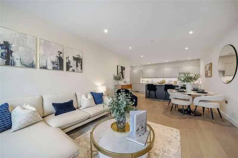 1 Bed Flat for Sale Eastworth Quarter Chertsey