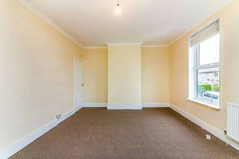 3 Bedroom Mid Terrace House to Rent Sheffield S9