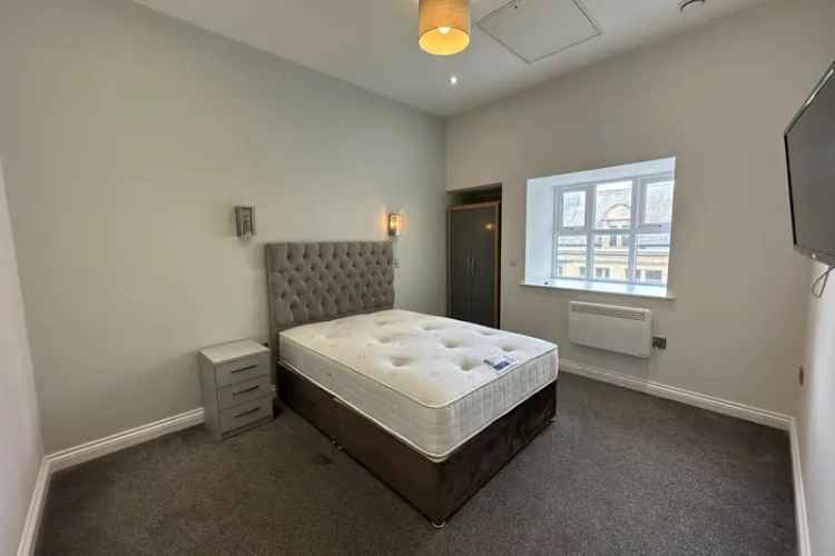 Penthouse Apartment Town Centre Zero Deposit Available