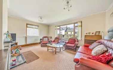 Bungalow For Sale in Wellington, England